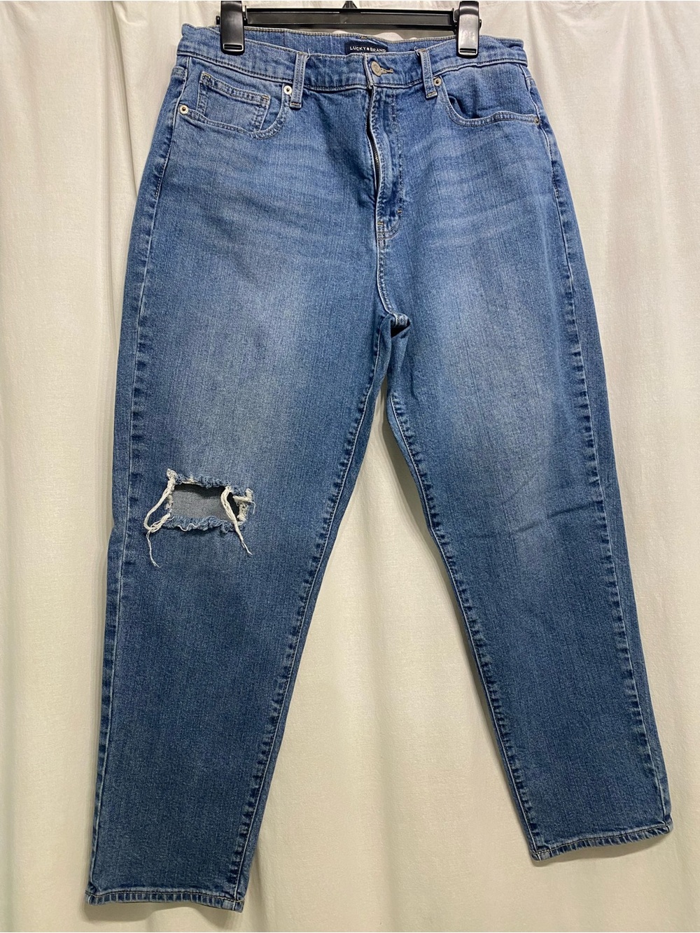 Lucky Brand Women’s Boyfriend Jeans - Medium Blue with Distressed Knee size 12